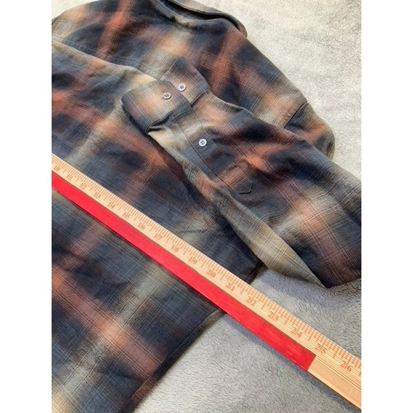 KUHL Dillinger Long Sleeve Plaid Flannel Shirt Red and Gray Mens Size "M" - Picture 5 of 8